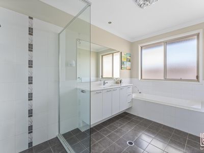 8 Burra Court, Hamlyn Terrace