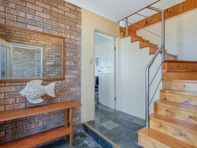 19 Dalmeny Drive, Kianga