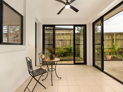 16 Hillcroft Place, Belmont