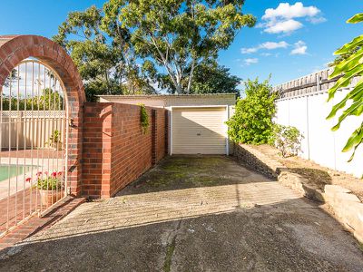 8 Valley Road, Wembley Downs