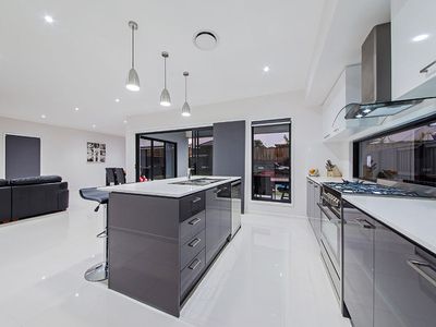 9 Lydia Place, Wakerley