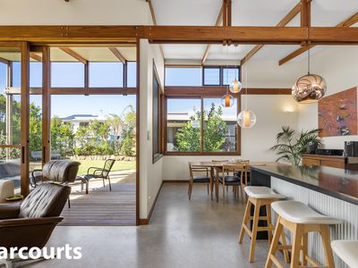 26 Ross Avenue, Narrawallee