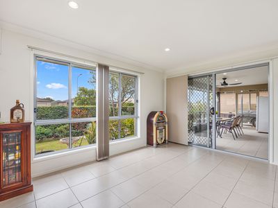 8 Blaxland Road, Urraween