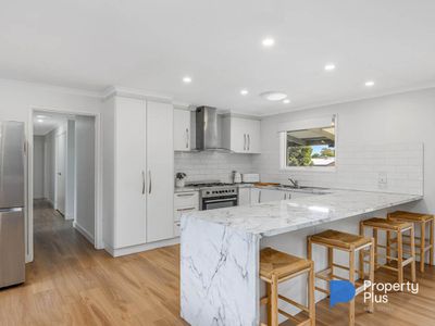 16 Rennie Street, Huntly