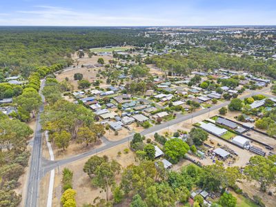 10 Hiles Court, Tocumwal