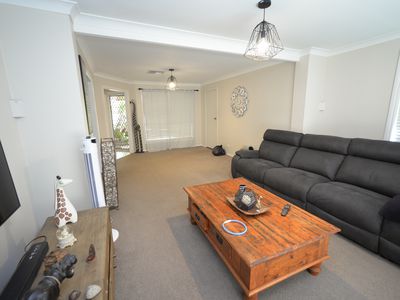 7 Cobden Place, Parkes