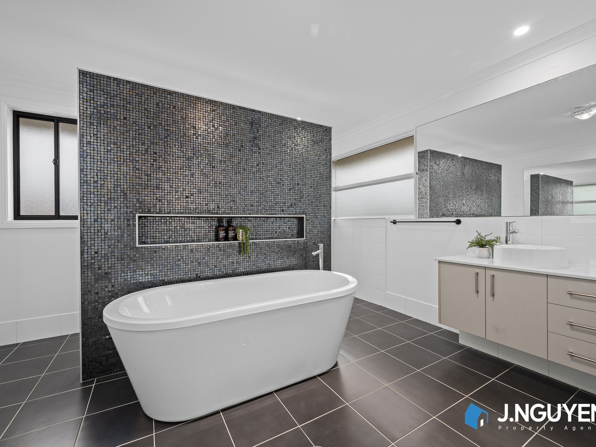 6A Charles Street, Smithfield