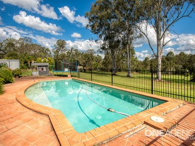 93-97 Victoria Dr, Glenlogan
