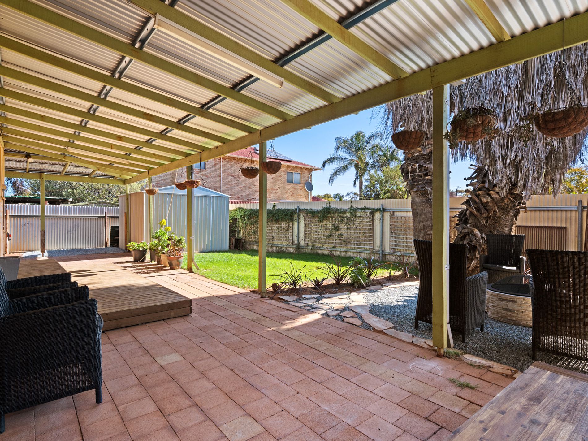 208 Piccadilly Street, Piccadilly