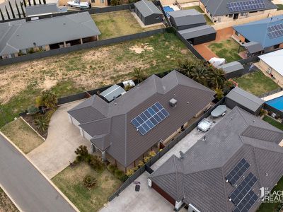 31 Jinatong Loop, Dawesville