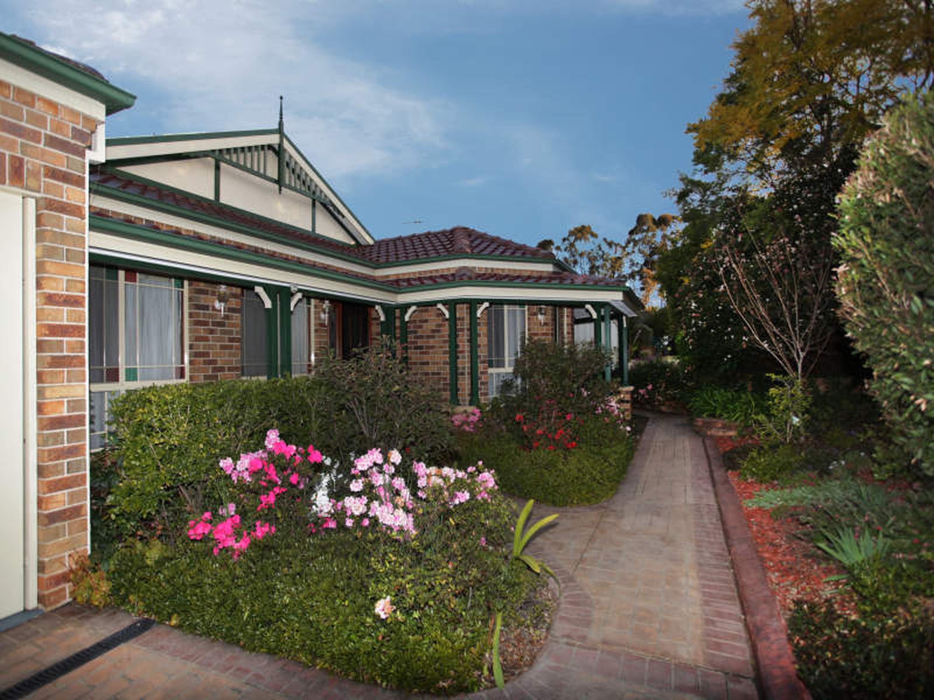 6 Budge Close, GLENMORE PARK