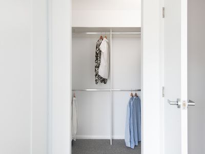 2 Leeman Court, Riverside