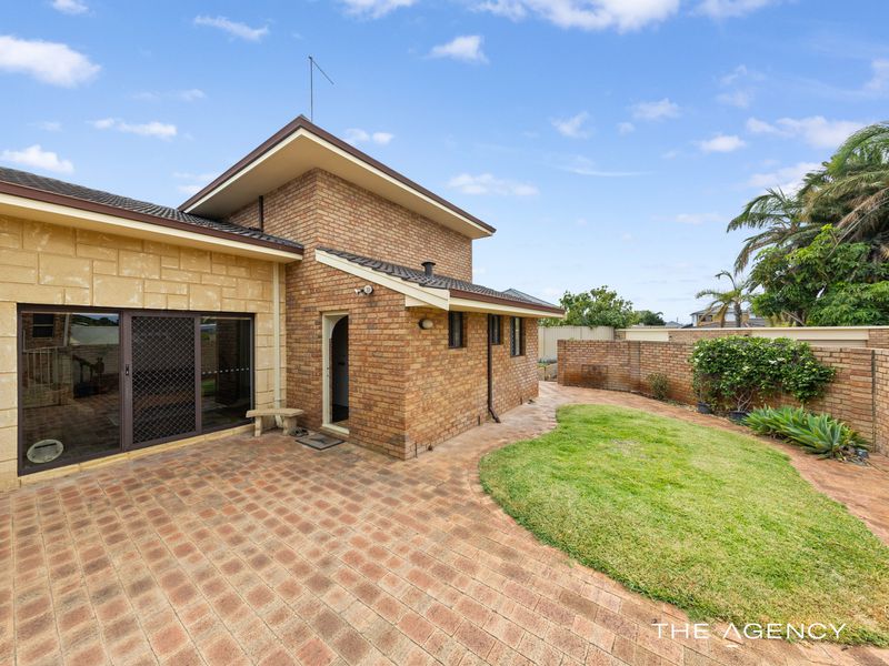 2 Priam Road, Silver Sands