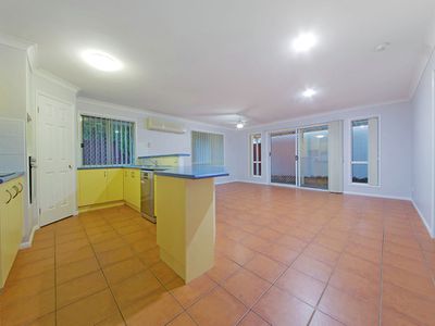43 Olsen Cres, Wakerley