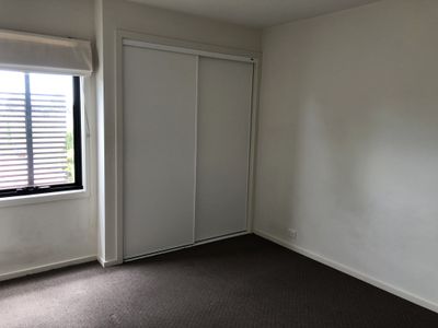 5 Burn Nar Look Drive, Burwood