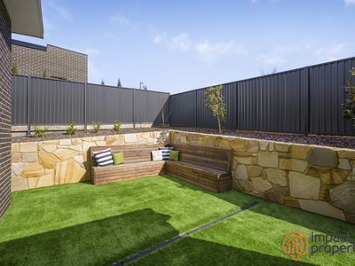 17 Alistair Knox Terrace, Taylor