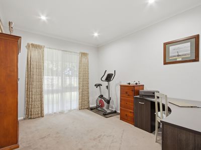 7 Ashley Court, Sale