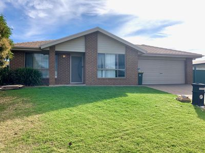 4 Shetland Avenue, Dubbo