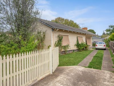 15 College Street, Newtown