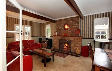 69 Beaconsfield-Emerald Road, Beaconsfield Upper
