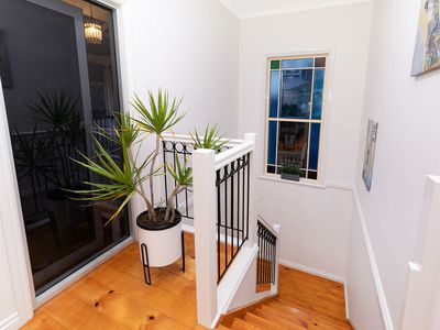 96 Raff Avenue, Holland Park