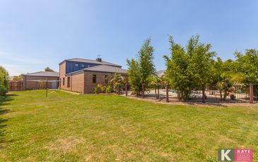 25 Rose Garden Court, Narre Warren North