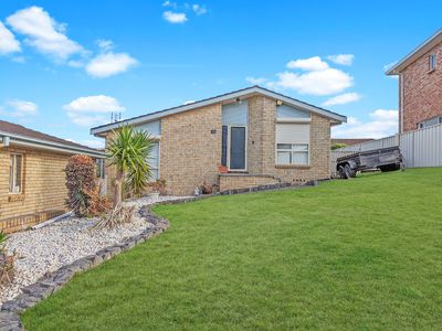 19 Natan Place, Cordeaux Heights
