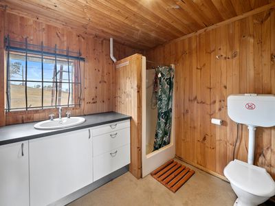 215 Ridge Road, Gooram