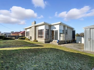 11 Queen Street, Campbell Town