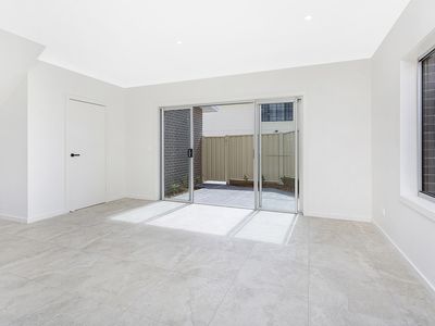 1 / 28 Lord Howe Avenue, Shell Cove