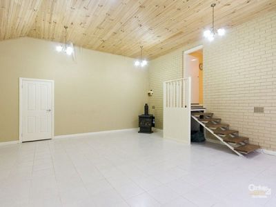 6 Delacombe Drive, Hampton Park