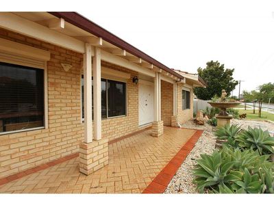 11 Torridon Street, Ardross