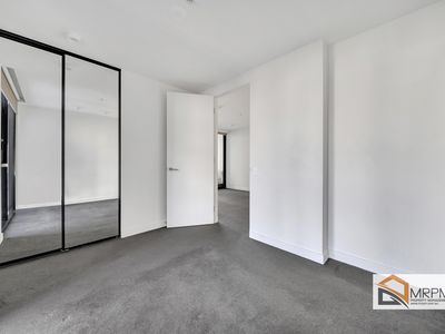 512 / 33 MacKenzie Street, Melbourne