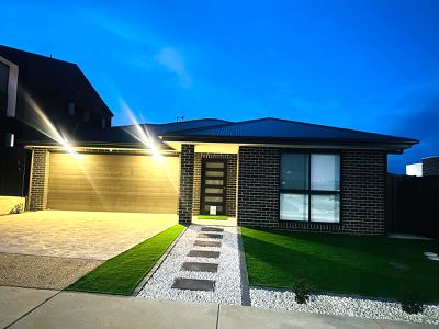 2 Cobden Street, Taylor