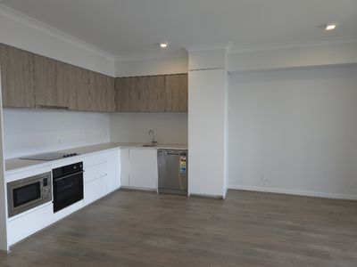 214 / 3-5  Panama Drive, New Port