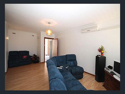 2/40 Lockwood Street, Yokine