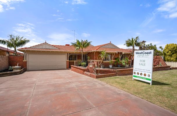 16 Frigate Close, Waikiki
