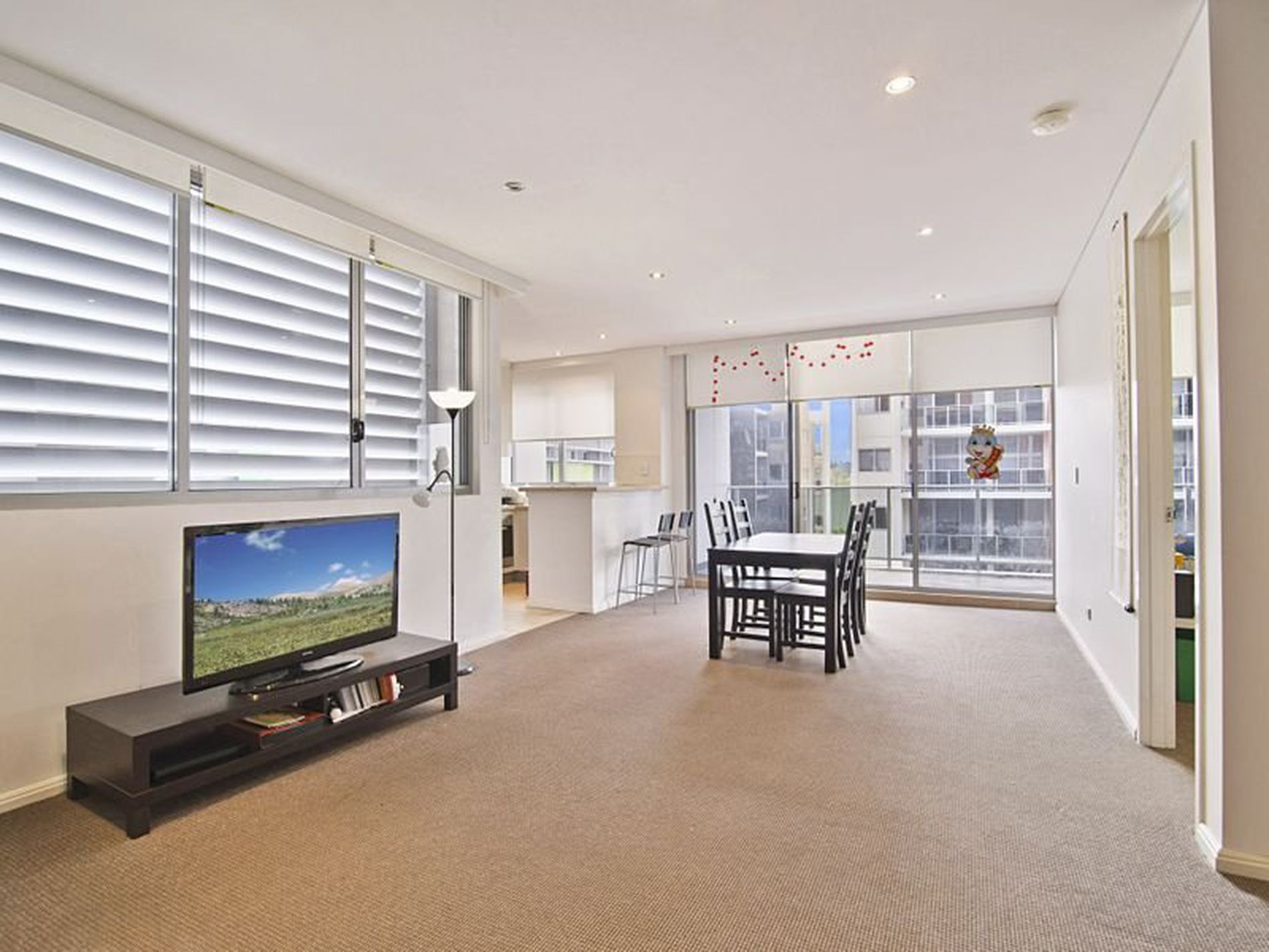 650 / 5 Rothschild Avenue, Rosebery
