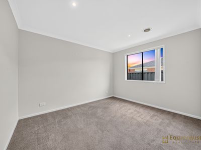 59 Kinglake Drive, Manor Lakes