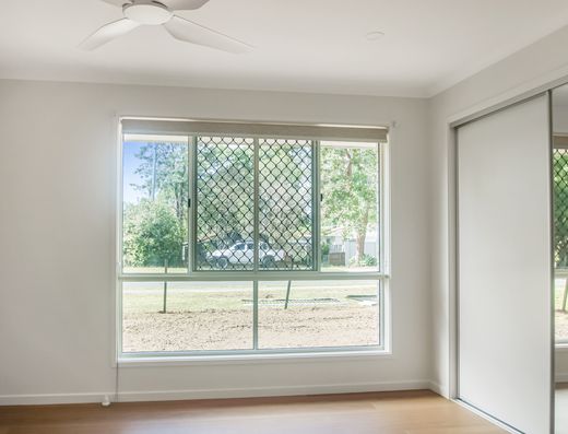 Refurbished Gem in Old Tewantin image 6