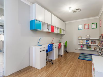 11 Januk Turn, South Guildford