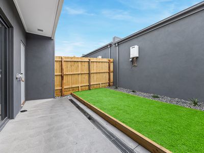 10 Glabella Avenue, Tarneit