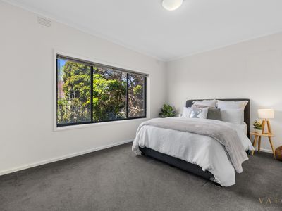 6 / 10A Eddys Grove, Bentleigh