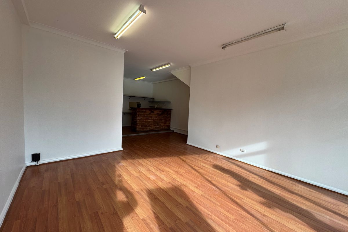 Ground Floor Shop / 8 Park Lane, Caringbah
