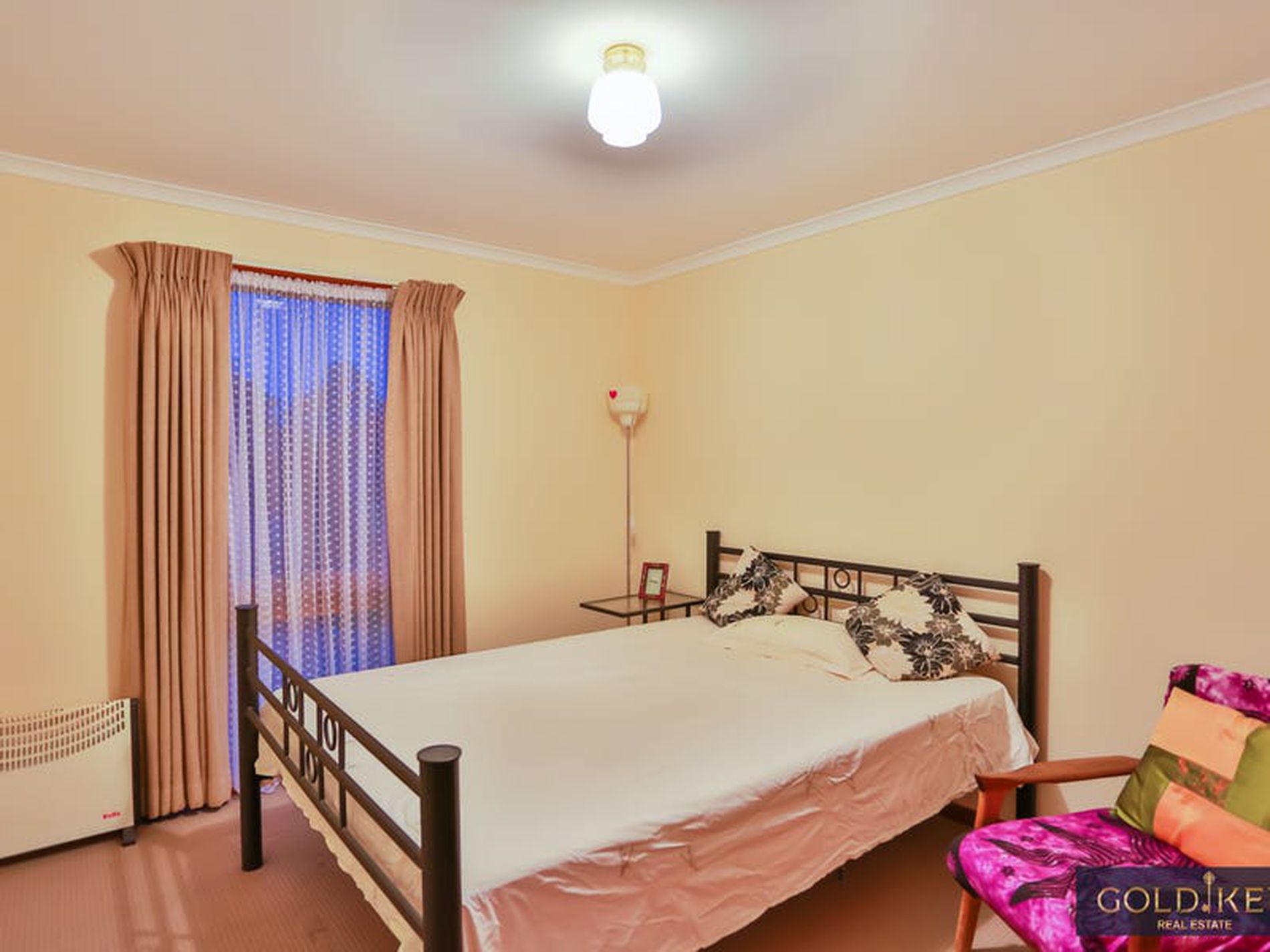 5 / 1 Bayview Crescent , Hoppers Crossing