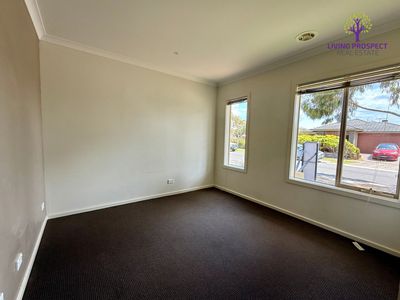 72 Tristania Drive, Point Cook