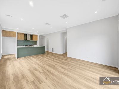 18 Trentino Grove, Fraser Rise