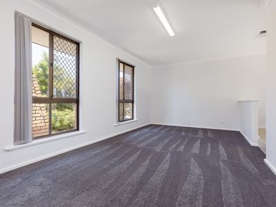 1 Abingdon Road, Swan View