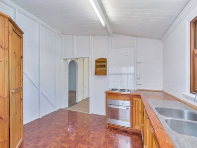 5 Macrae Street, Woodend