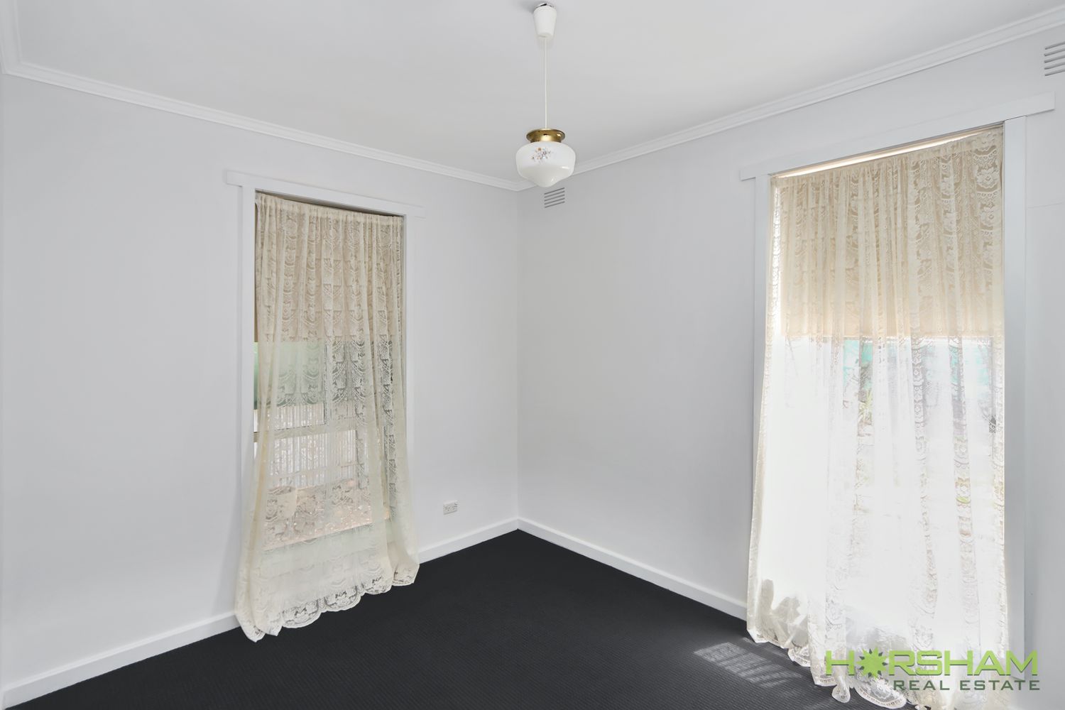 48 Elizabeth Street, Horsham